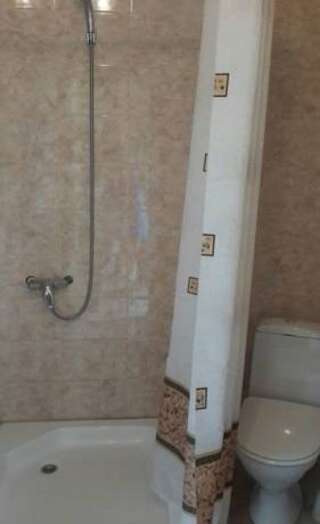 Гостевой дом Guesthouse Sportivnaya 4а Кабардинка Семейный номер с ванной комнатой-12